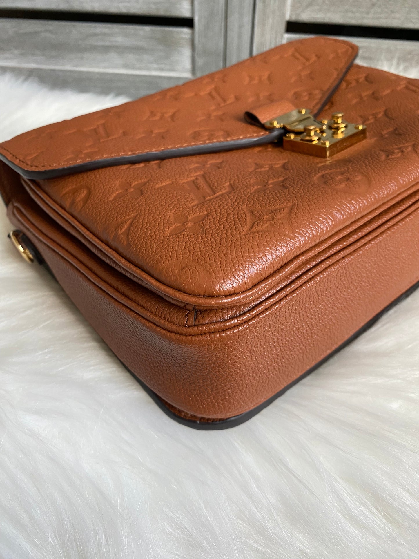 Louis Vuitton Pochette Metis Empreinte Leather - Cognac