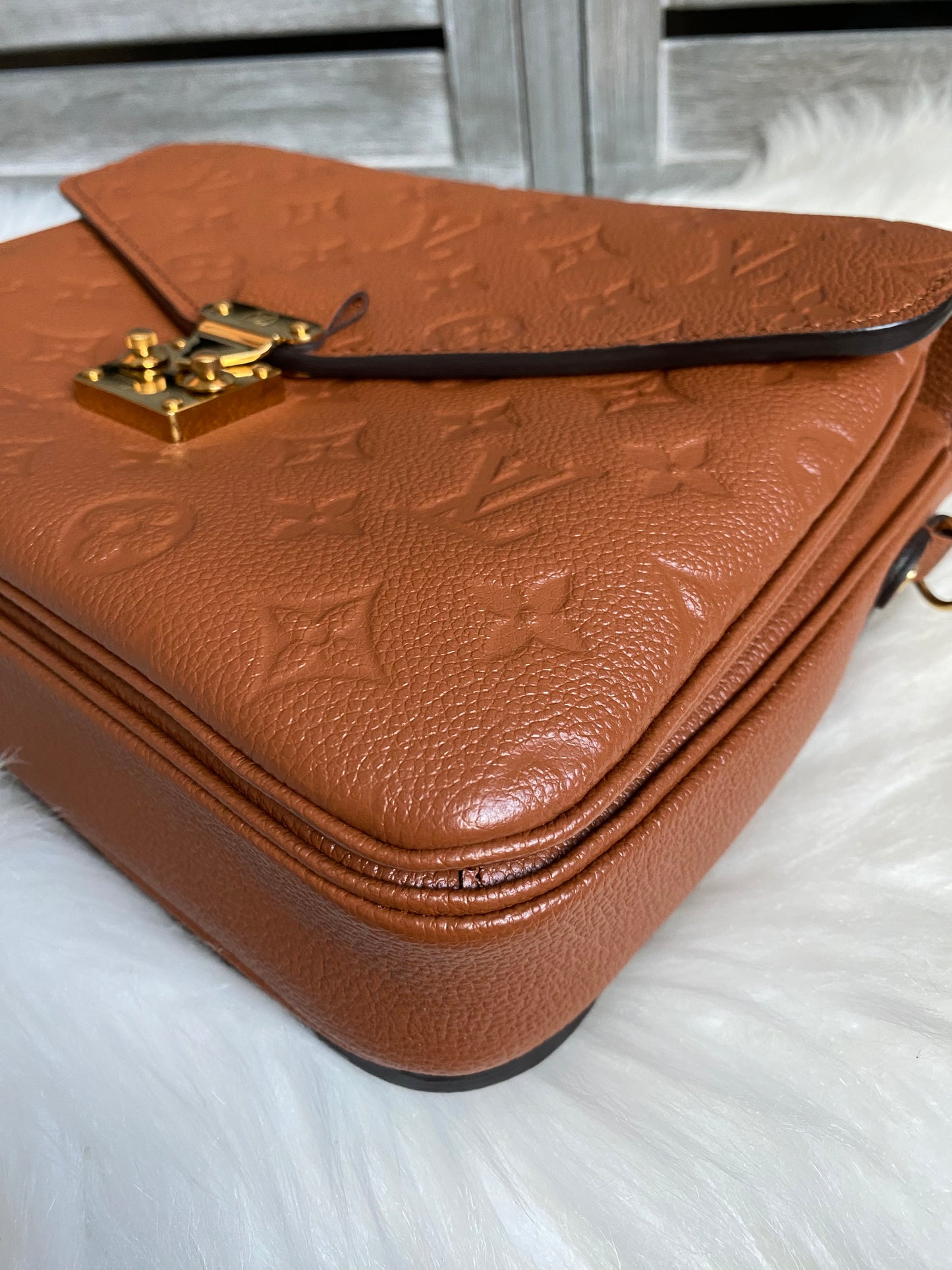 Louis Vuitton Pochette Metis Empreinte Leather - Cognac