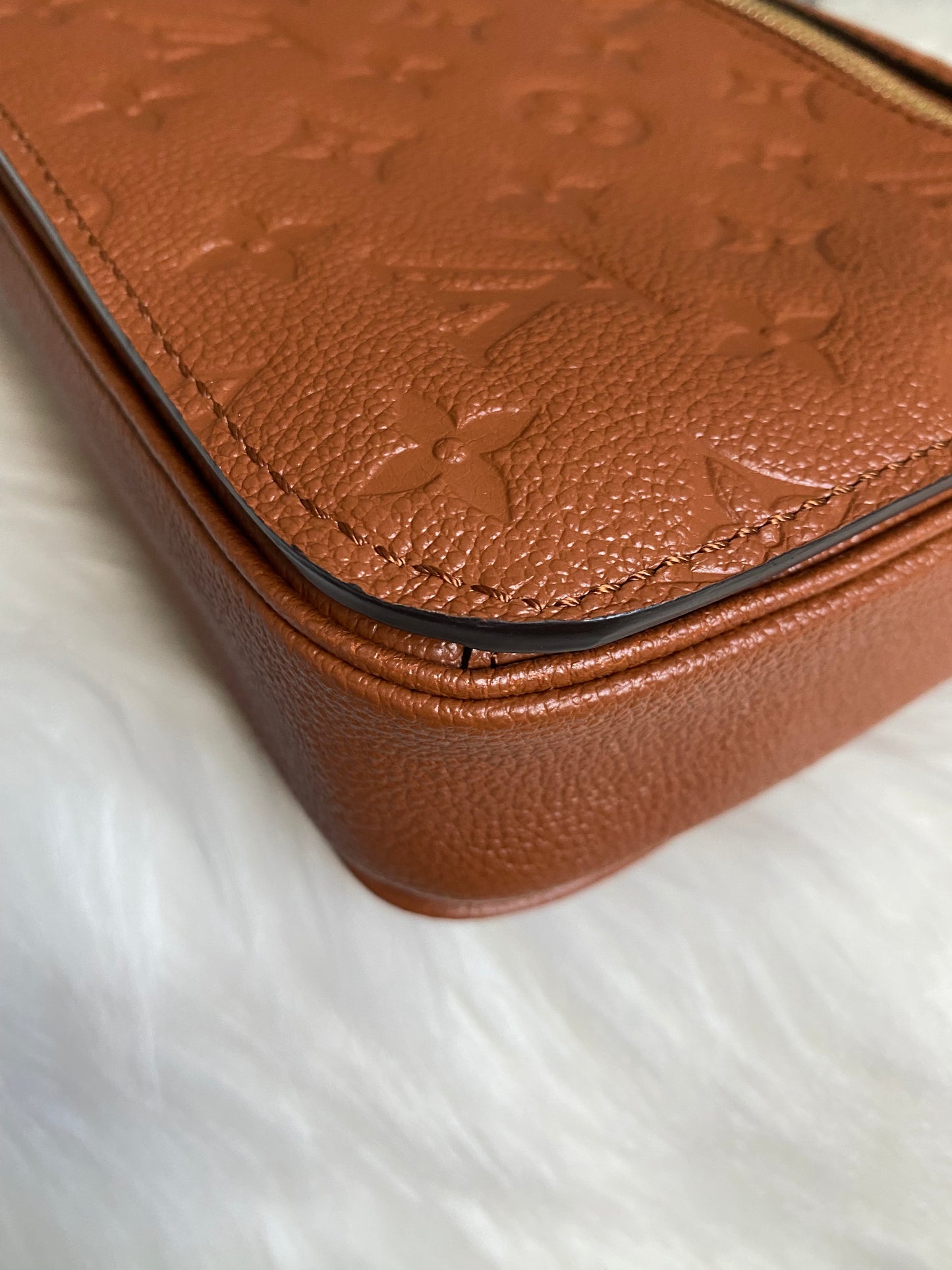 Louis Vuitton Pochette Metis Empreinte Leather - Cognac