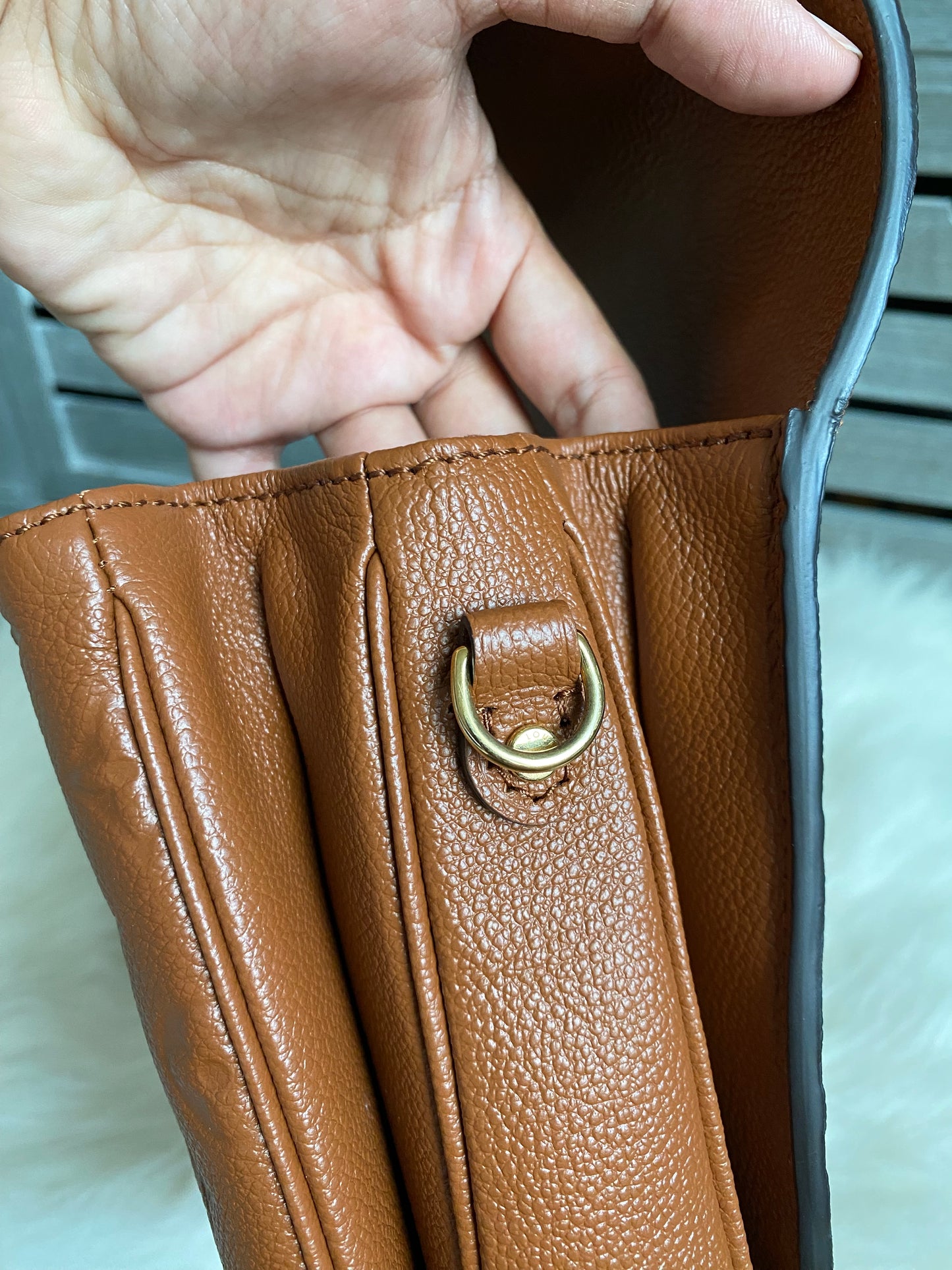 Louis Vuitton Pochette Metis Empreinte Leather - Cognac