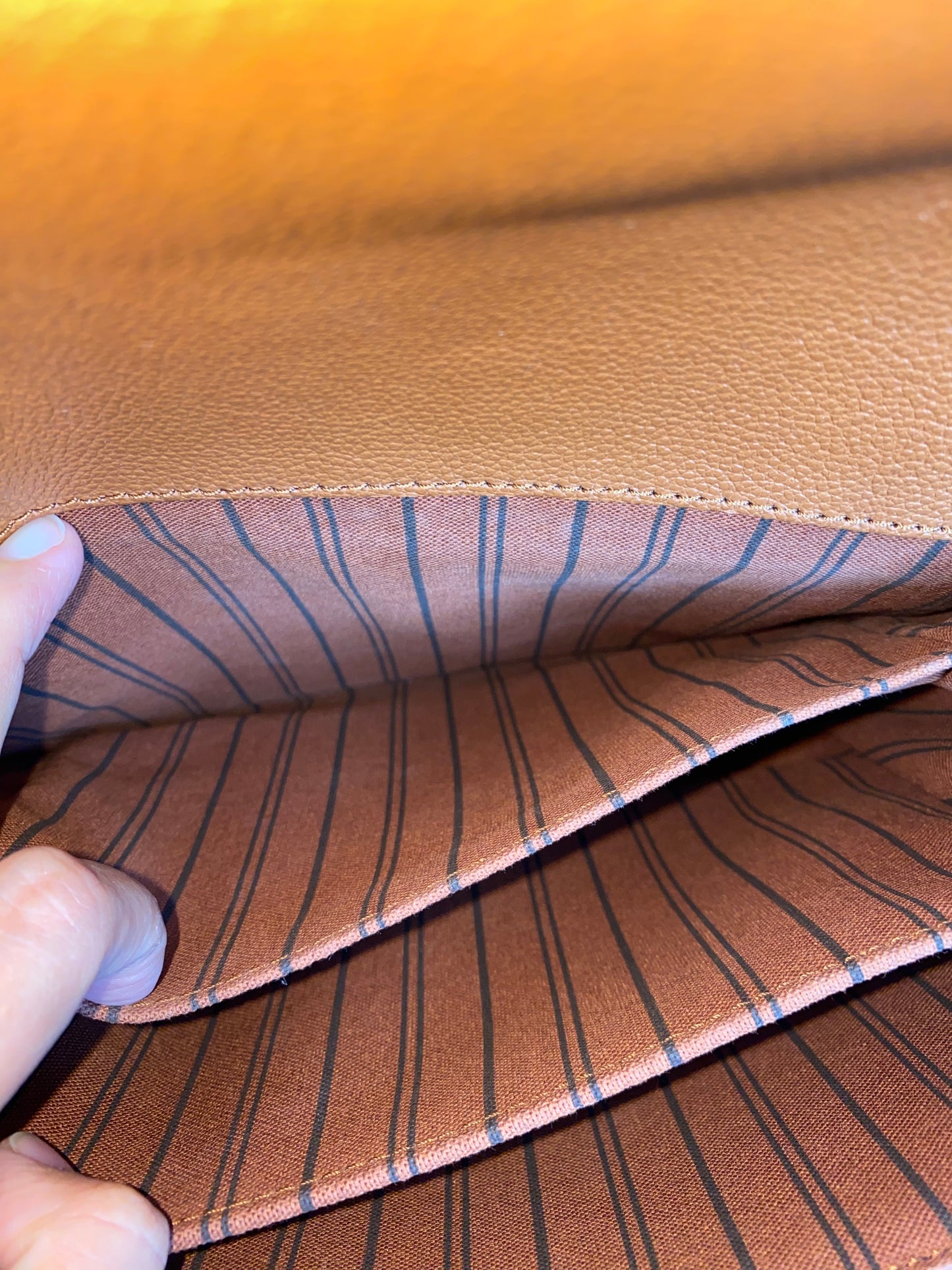 Louis Vuitton Pochette Metis Empreinte Leather - Cognac