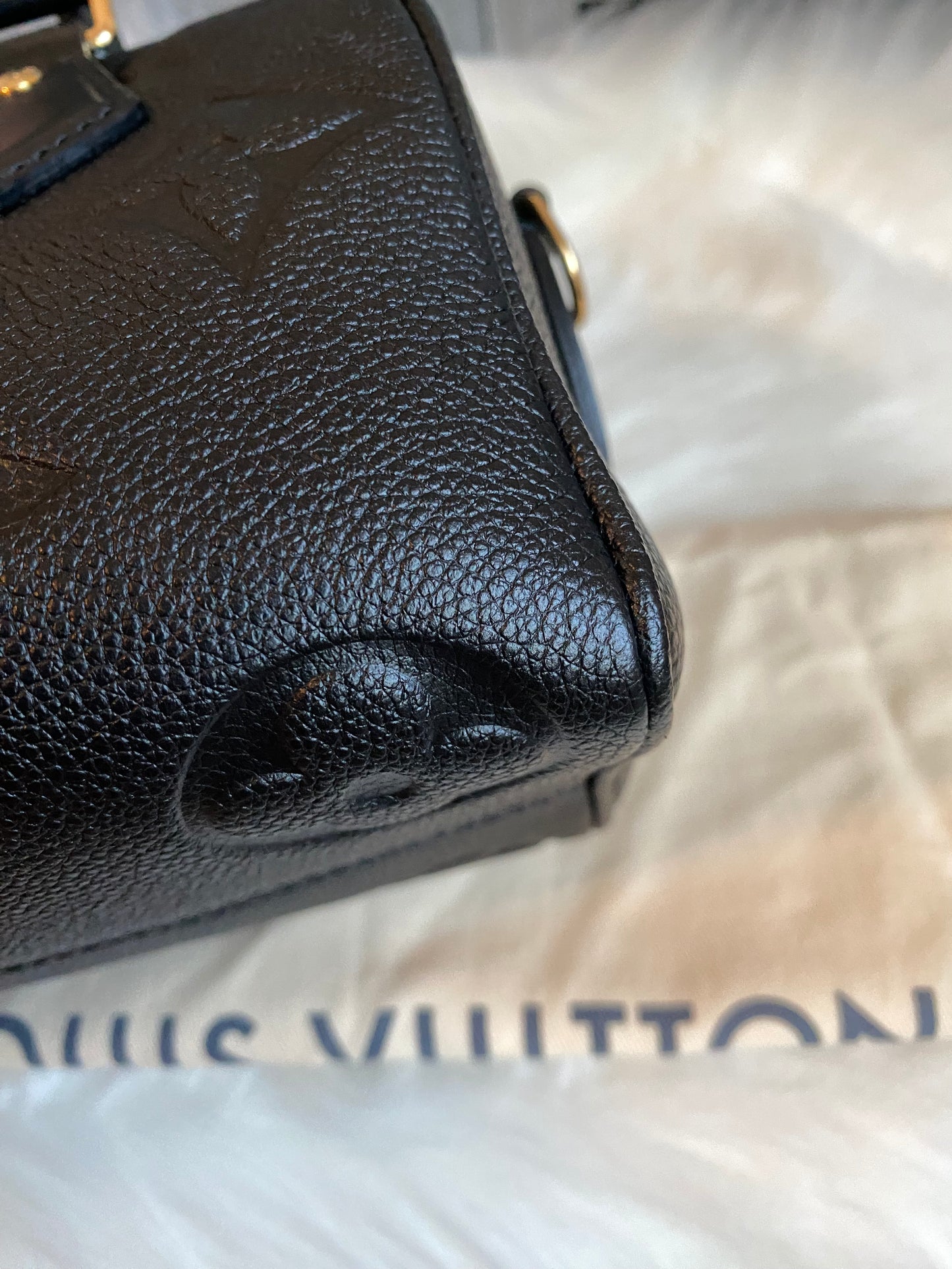 Louis Vuitton Speedy 20 Bandouliere Black