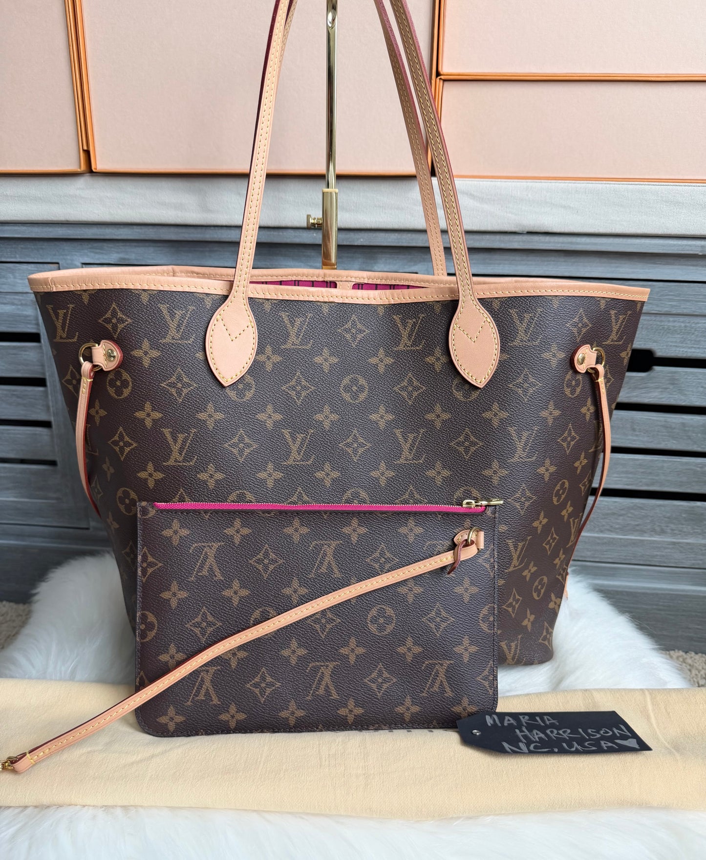 Louis Vuitton Neverfull MM With Pouch Pivoine