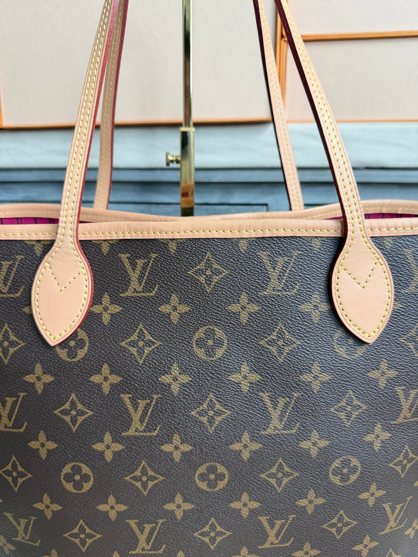 Louis Vuitton Neverfull MM With Pouch Pivoine