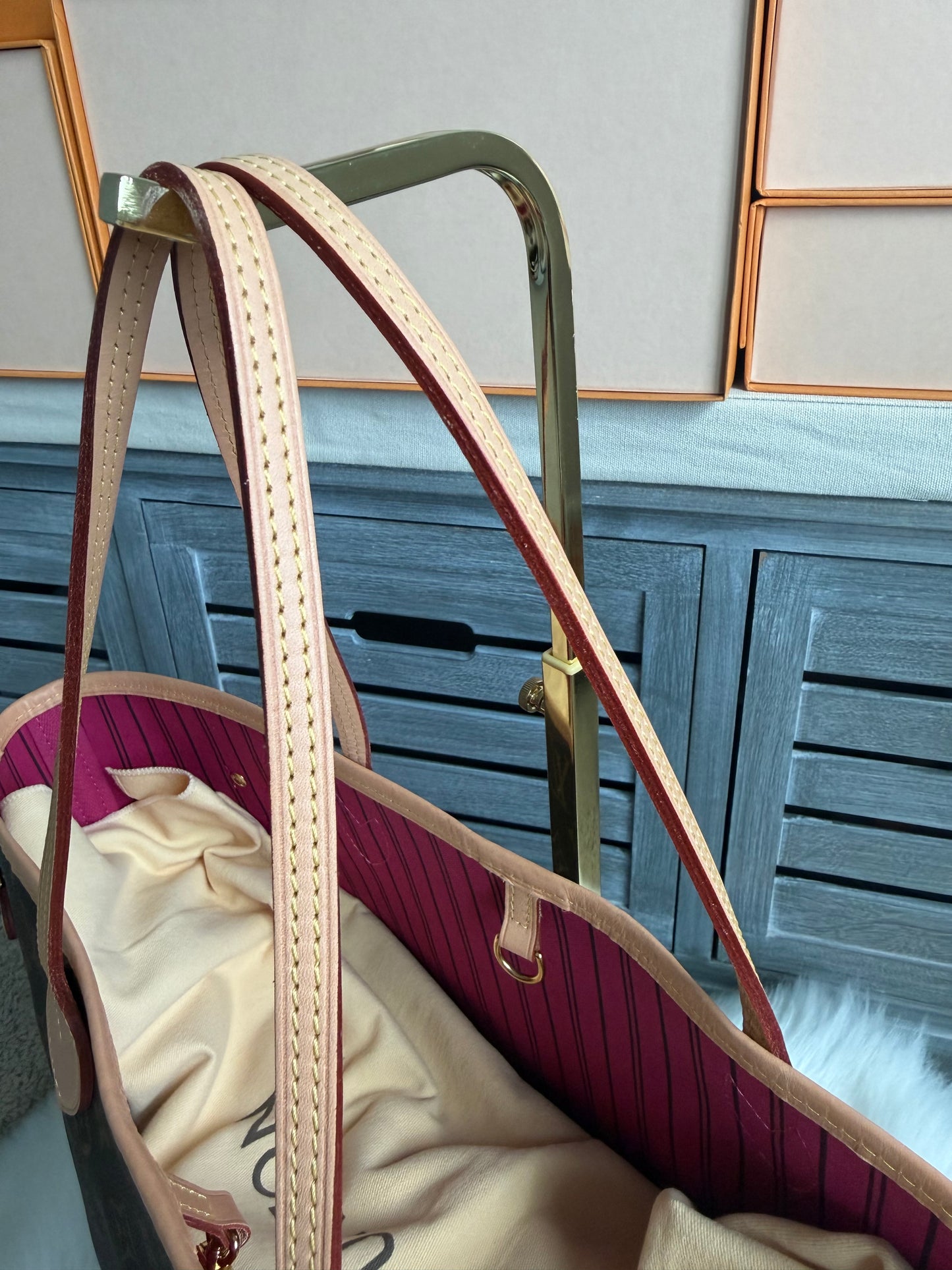 Louis Vuitton Neverfull MM With Pouch Pivoine