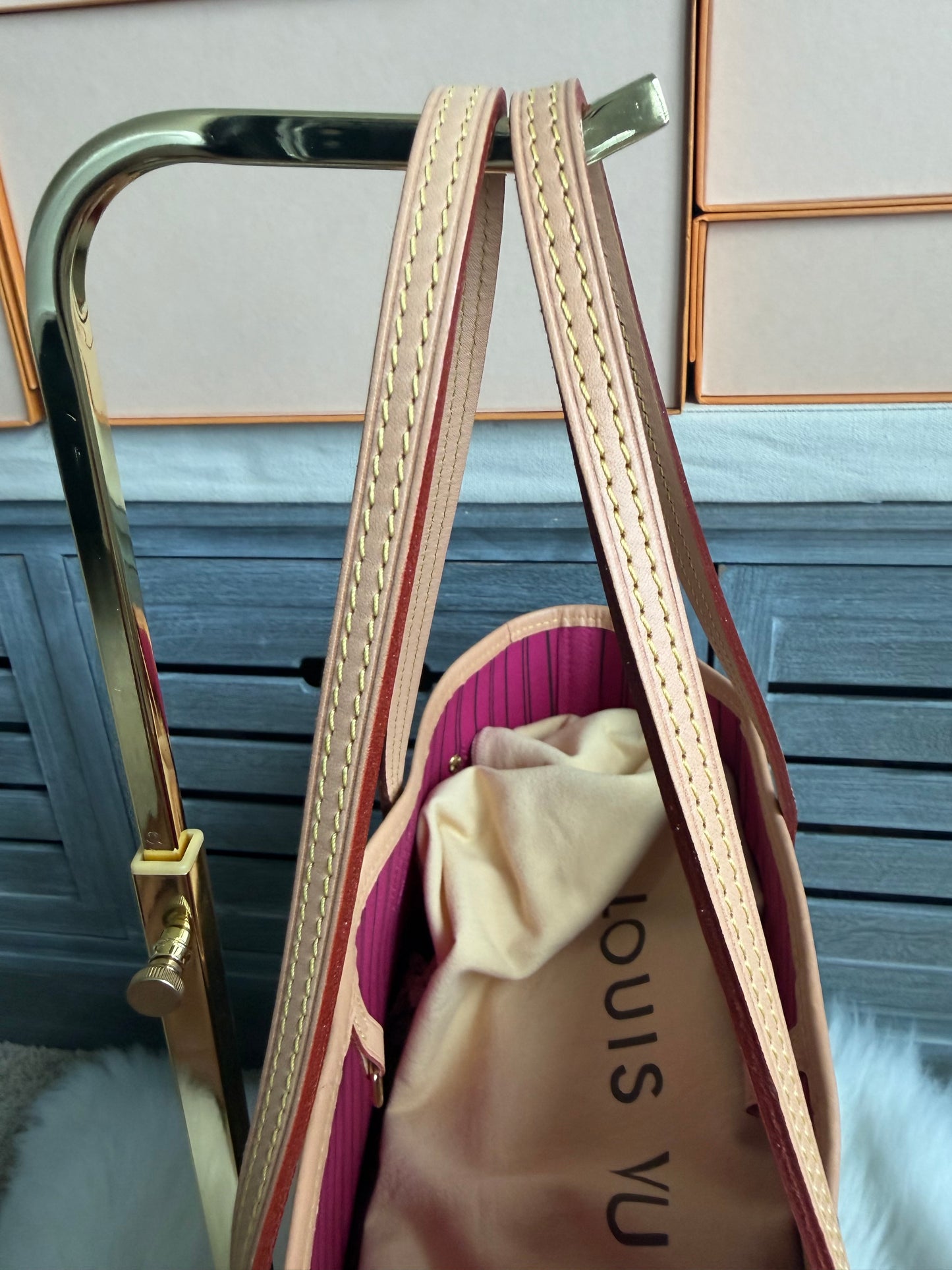 Louis Vuitton Neverfull MM With Pouch Pivoine