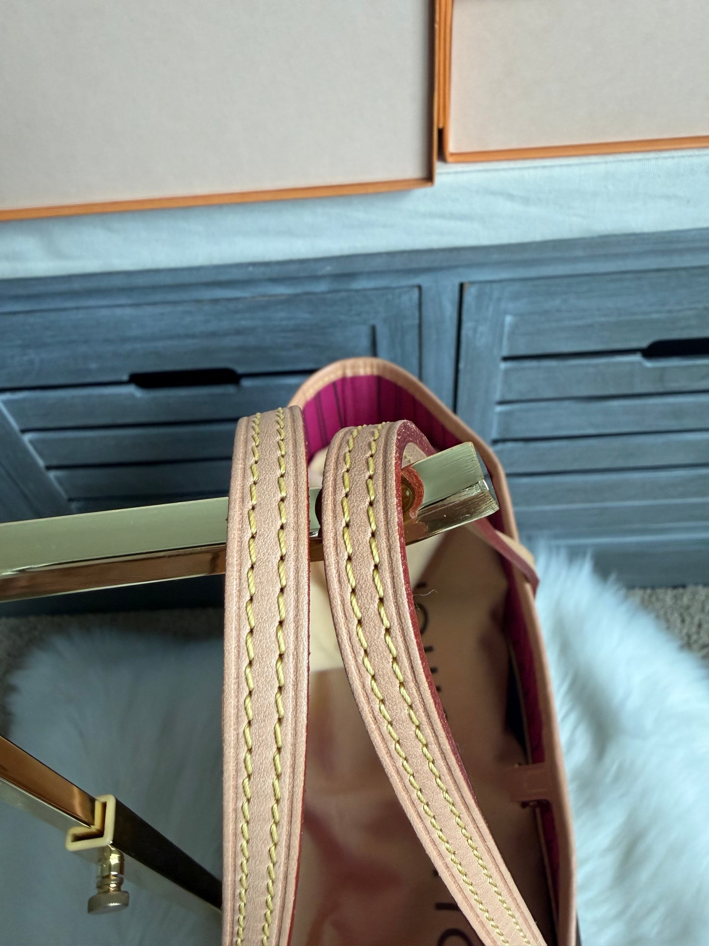Louis Vuitton Neverfull MM With Pouch Pivoine
