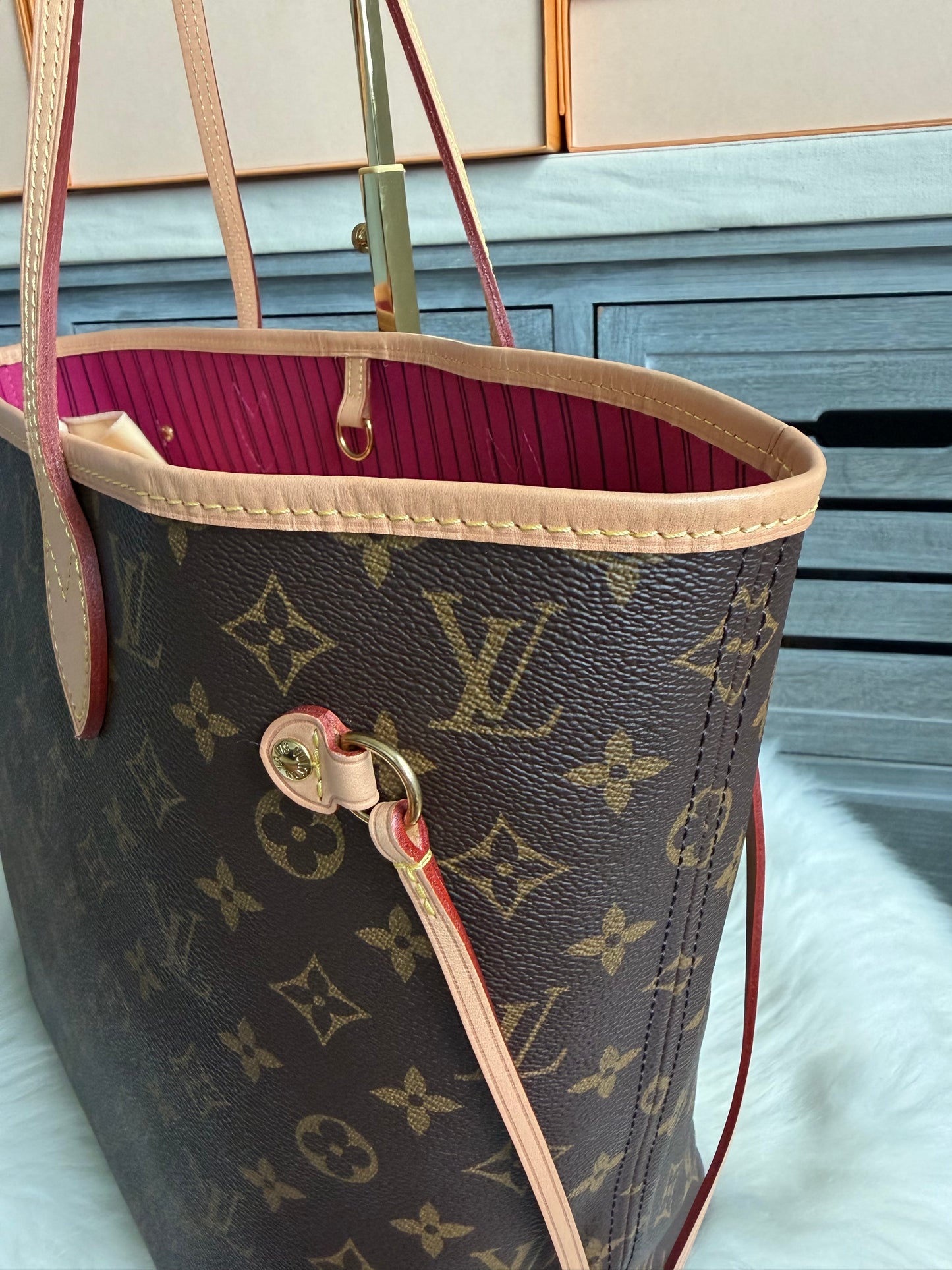 Louis Vuitton Neverfull MM With Pouch Pivoine