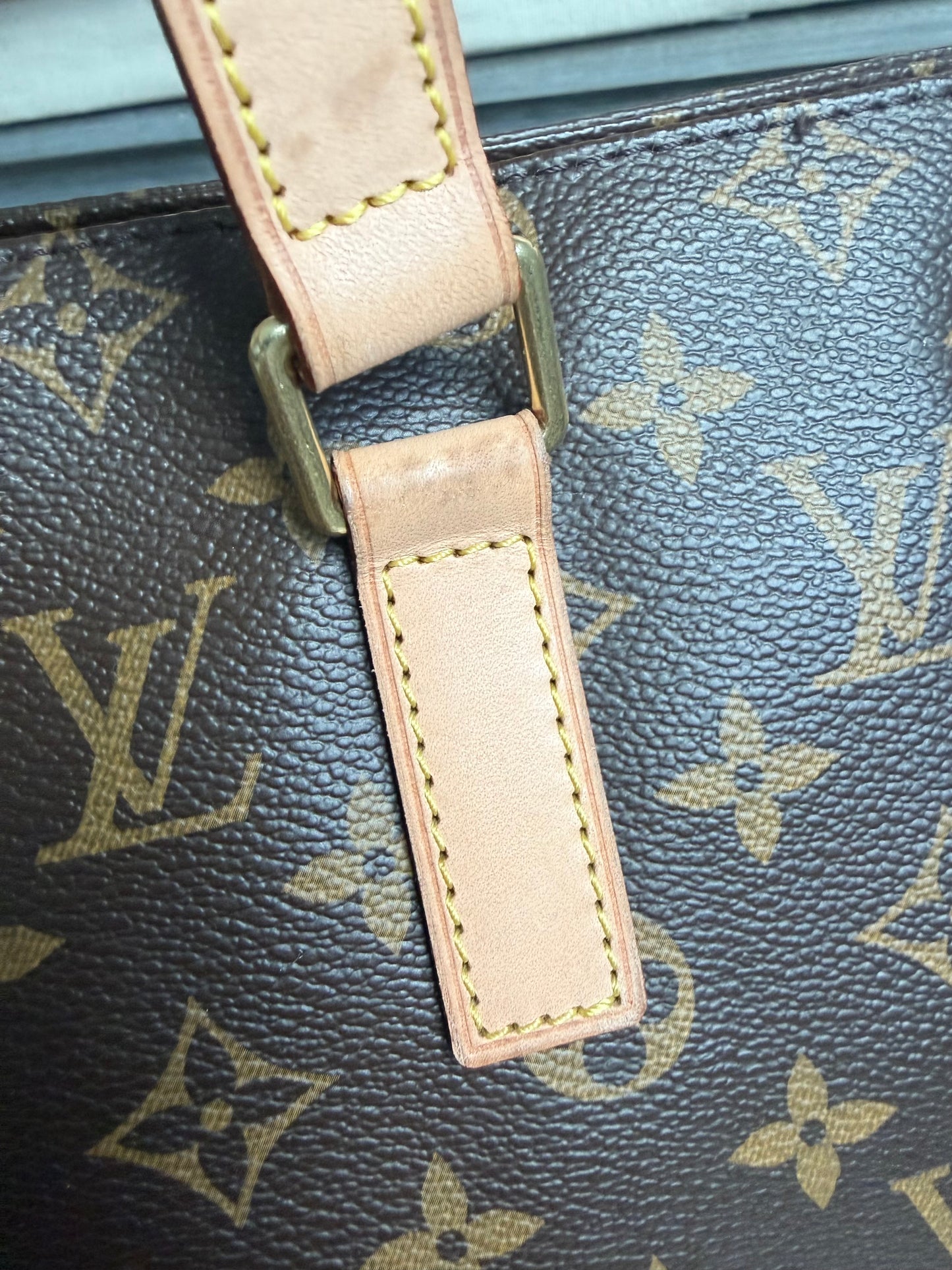 Louis Vuitton Cabas Mezzo