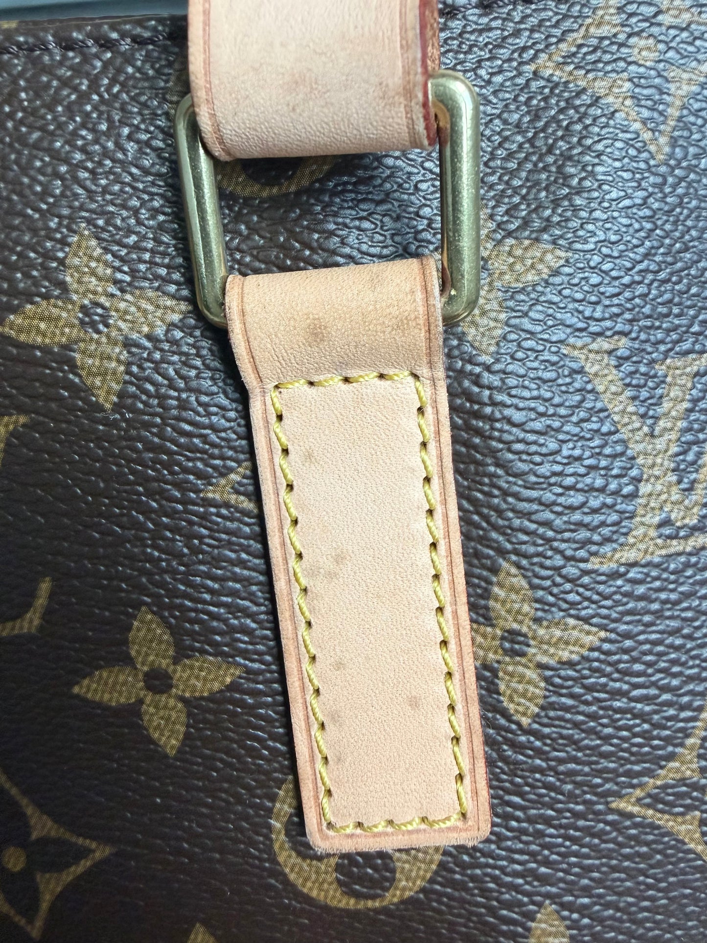 Louis Vuitton Cabas Mezzo