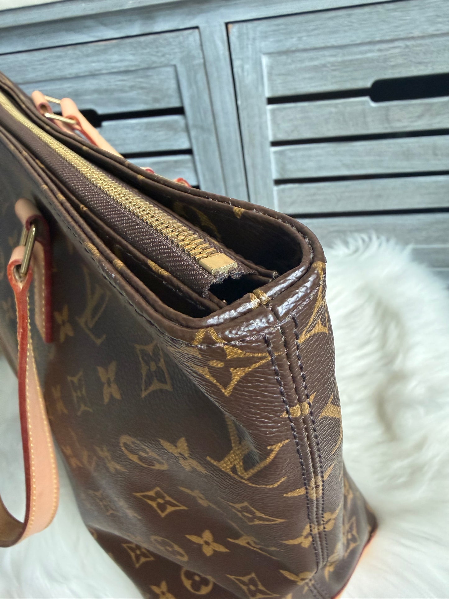 Louis Vuitton Cabas Mezzo