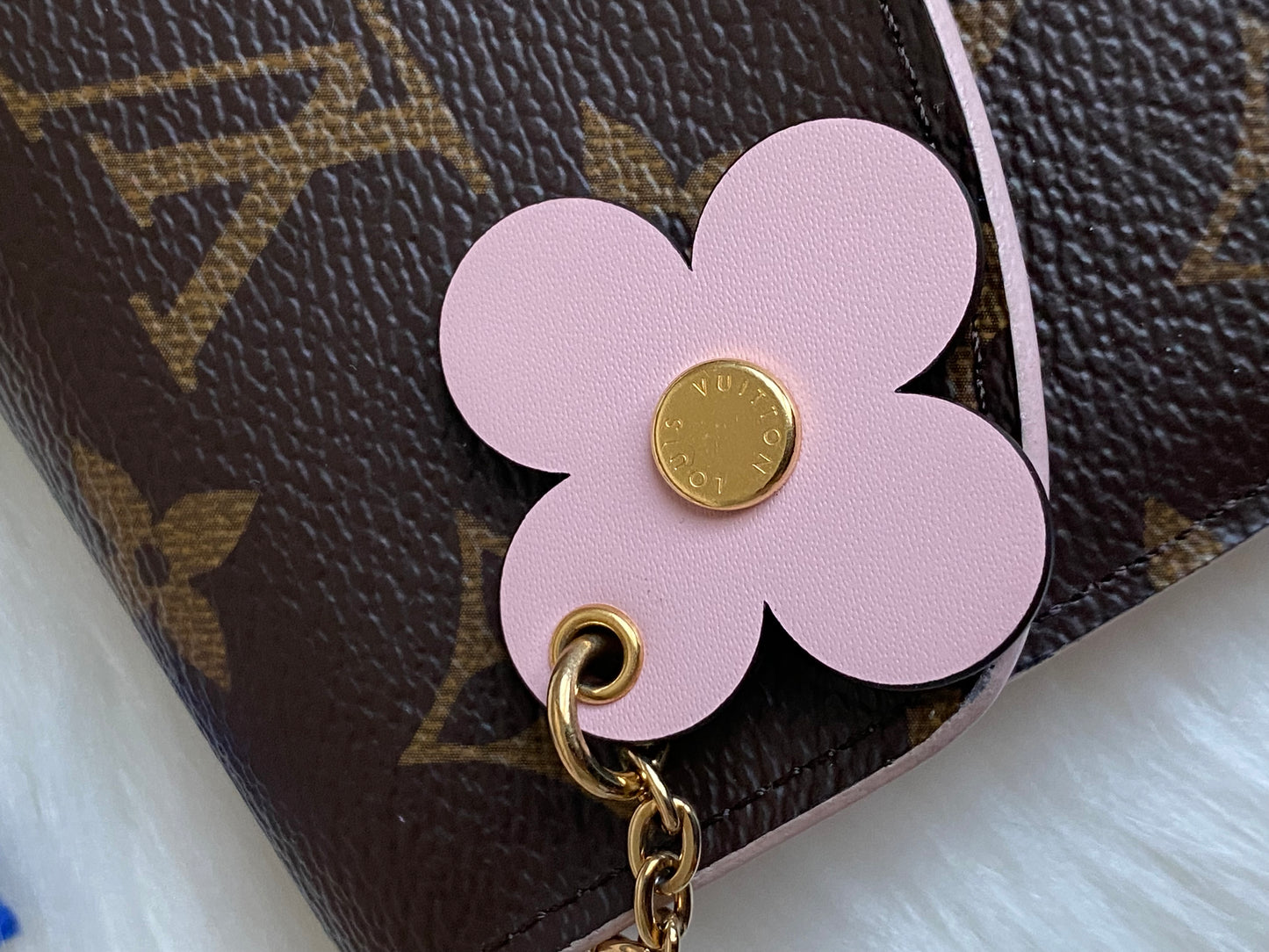 Louis Vuitton Emilie Bloom Flower Wallet