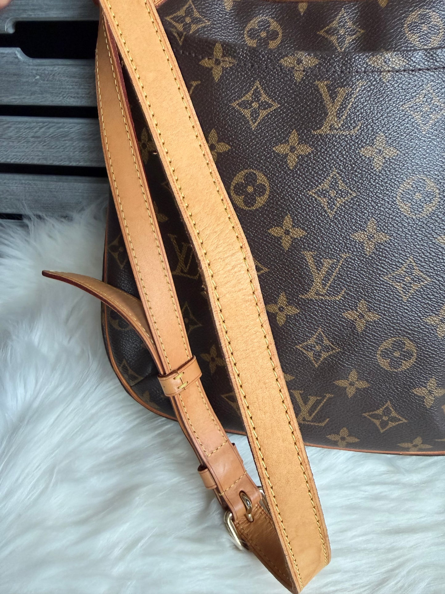 Louis Vuitton Odeon PM