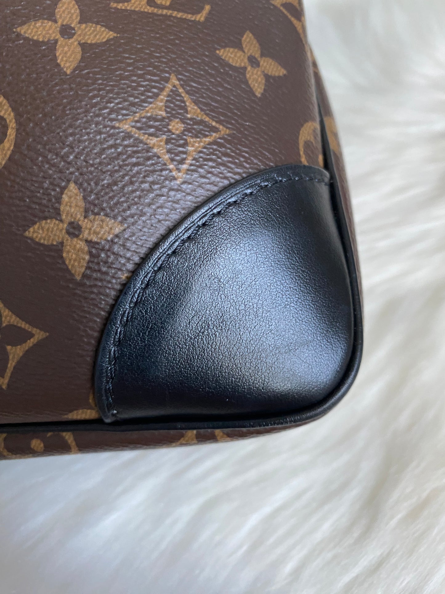 Louis Vuitton Odeon MM Noir