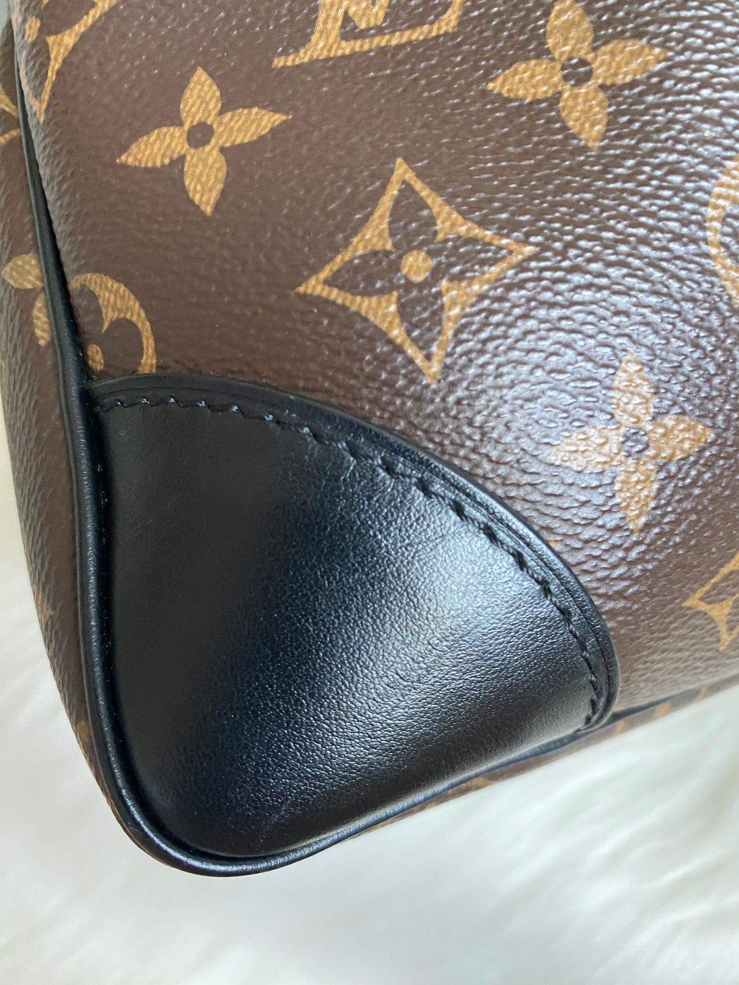 Louis Vuitton Odeon MM Noir