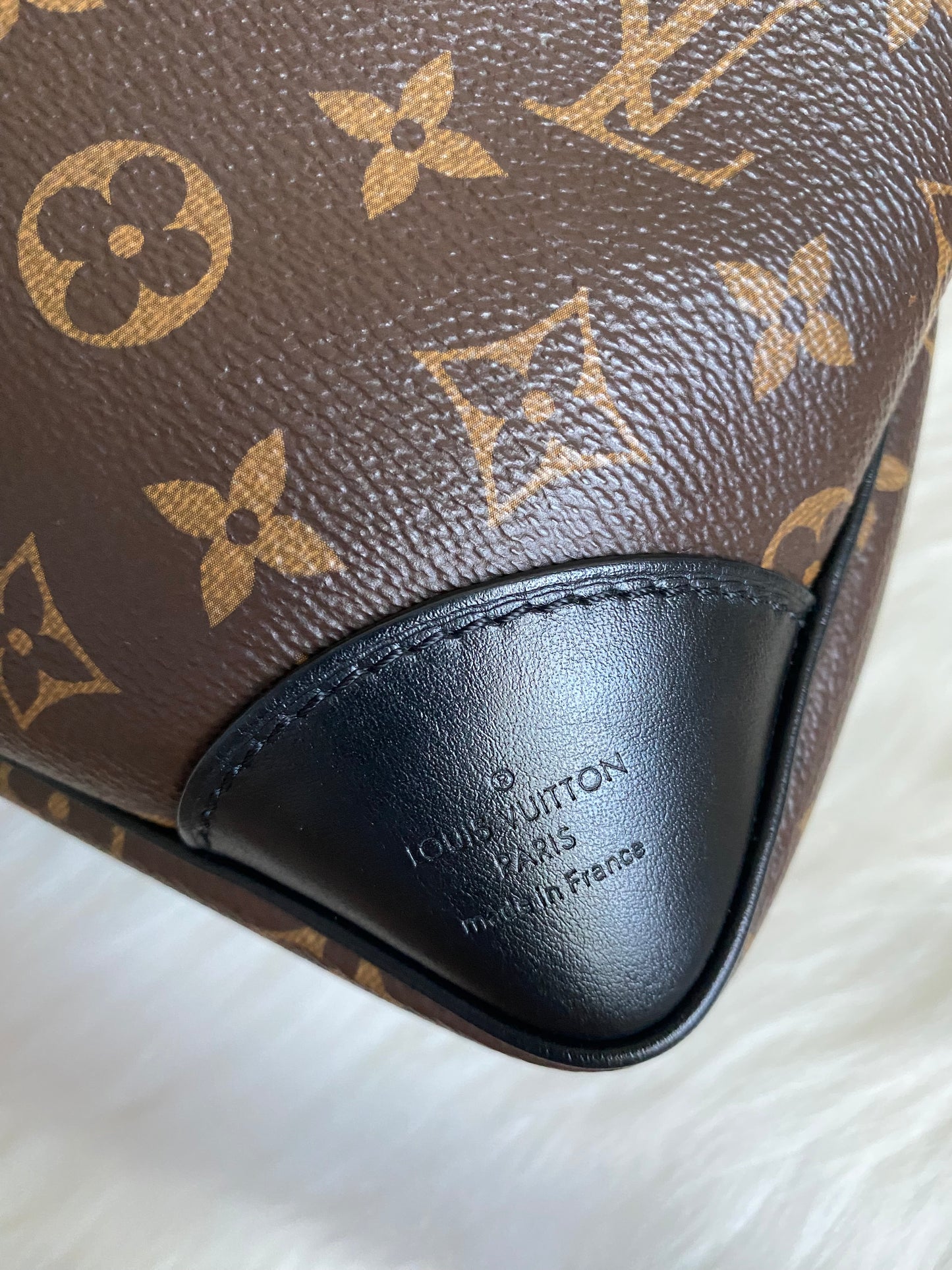 Louis Vuitton Odeon MM Noir
