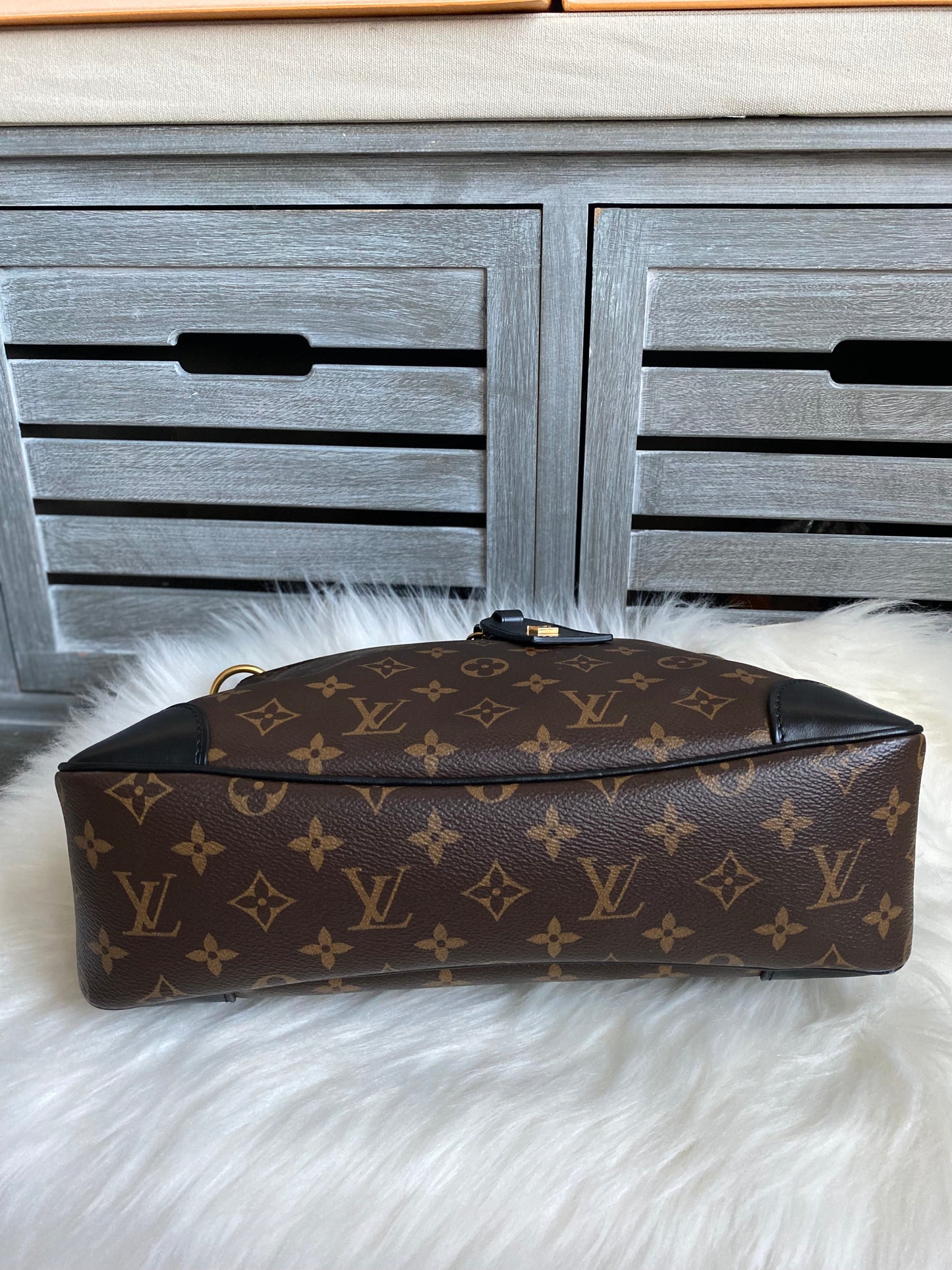 Louis Vuitton Odeon MM Noir