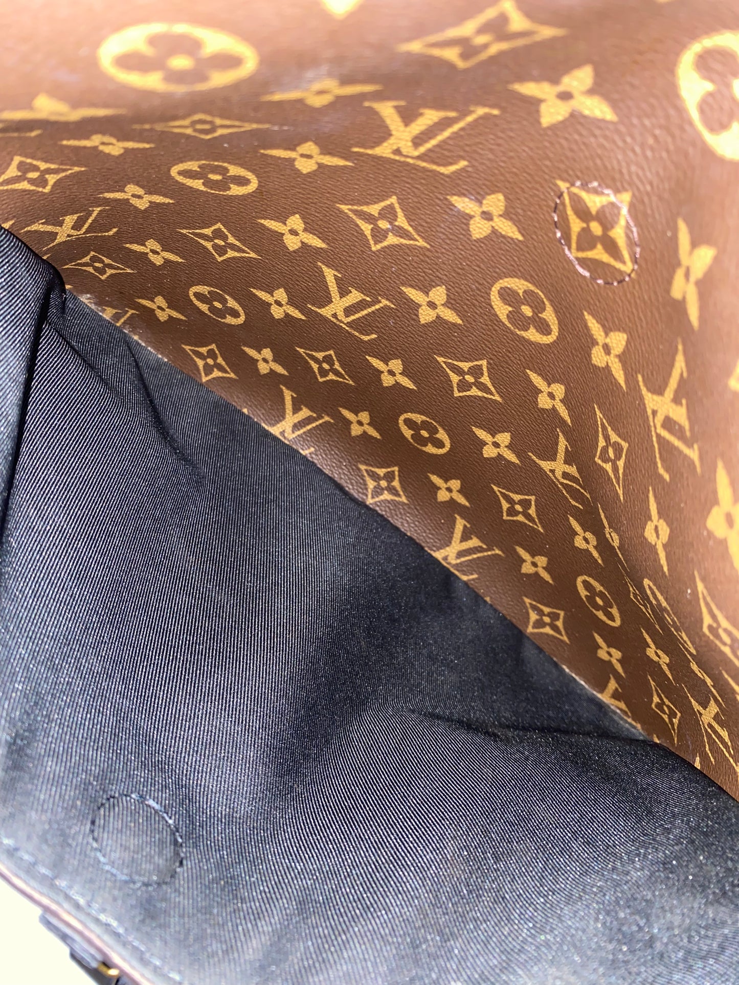 Louis Vuitton Odeon MM Noir