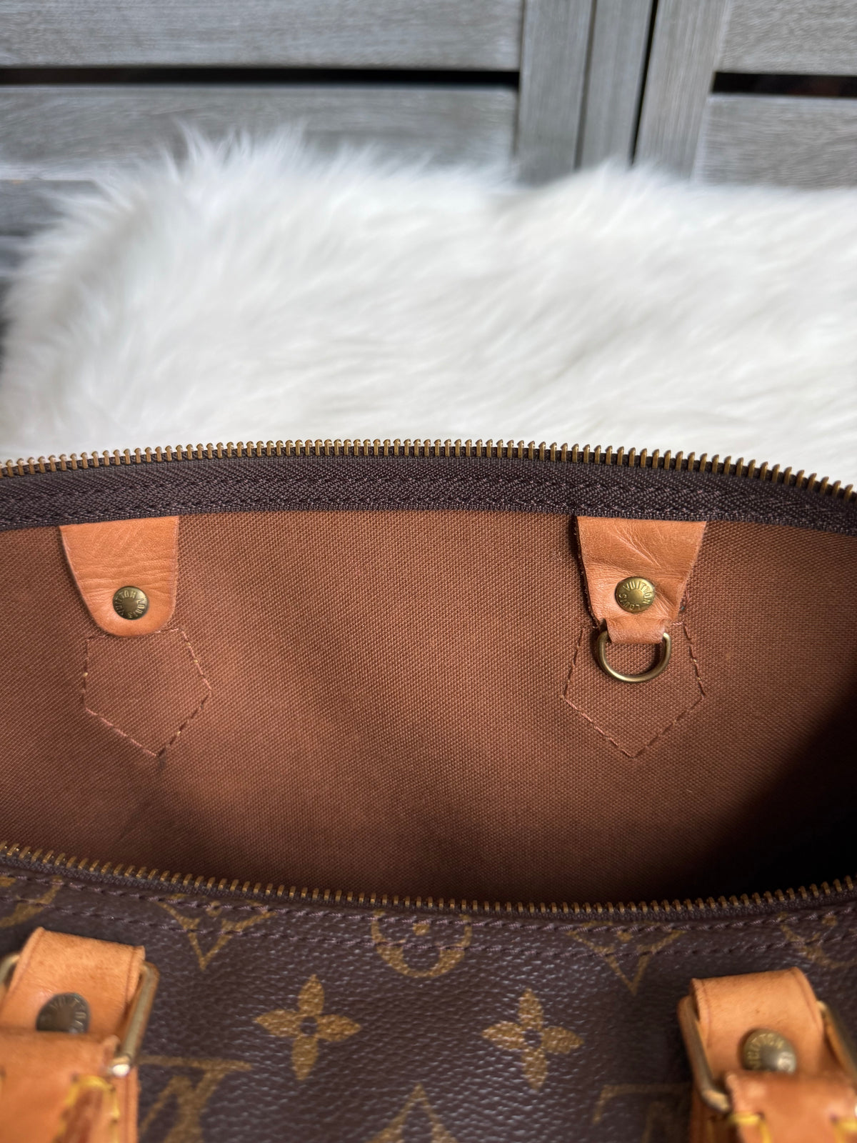 Louis Vuitton Speedy 35