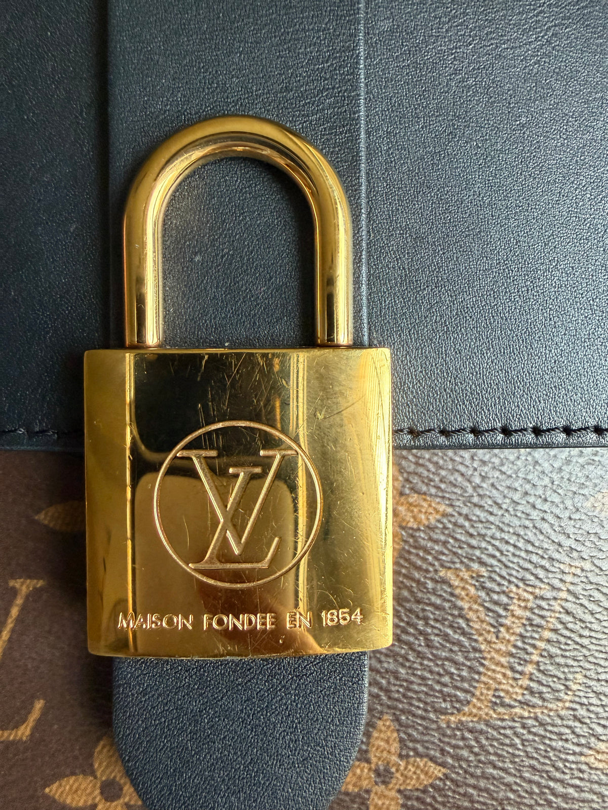 Louis Vuitton Locky BB Noir Monogram