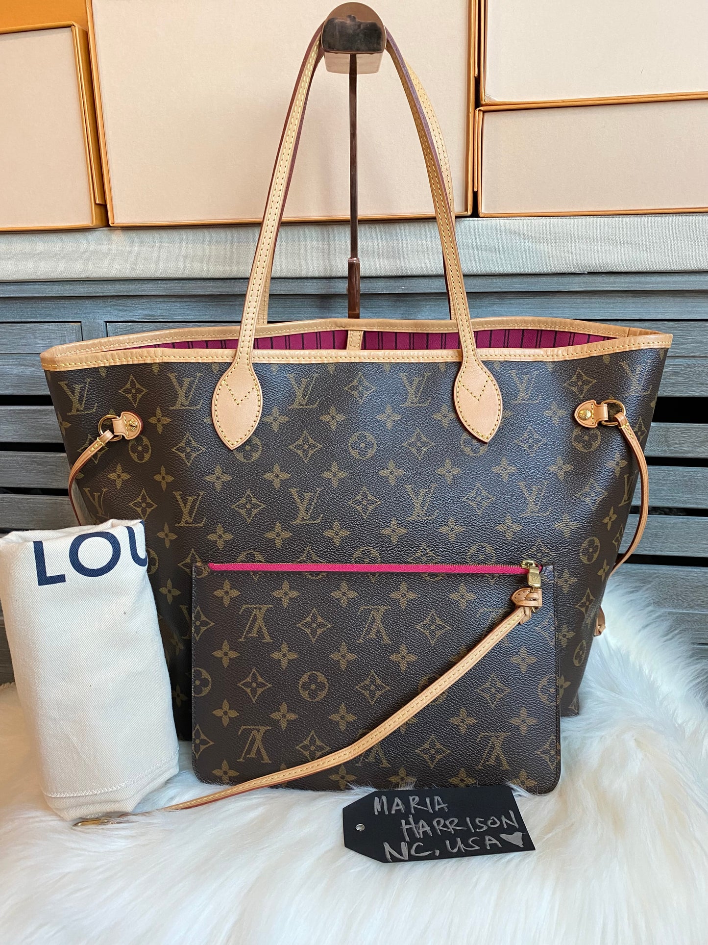 Louis Vuitton Neverfull MM With Pouch - Pivoine