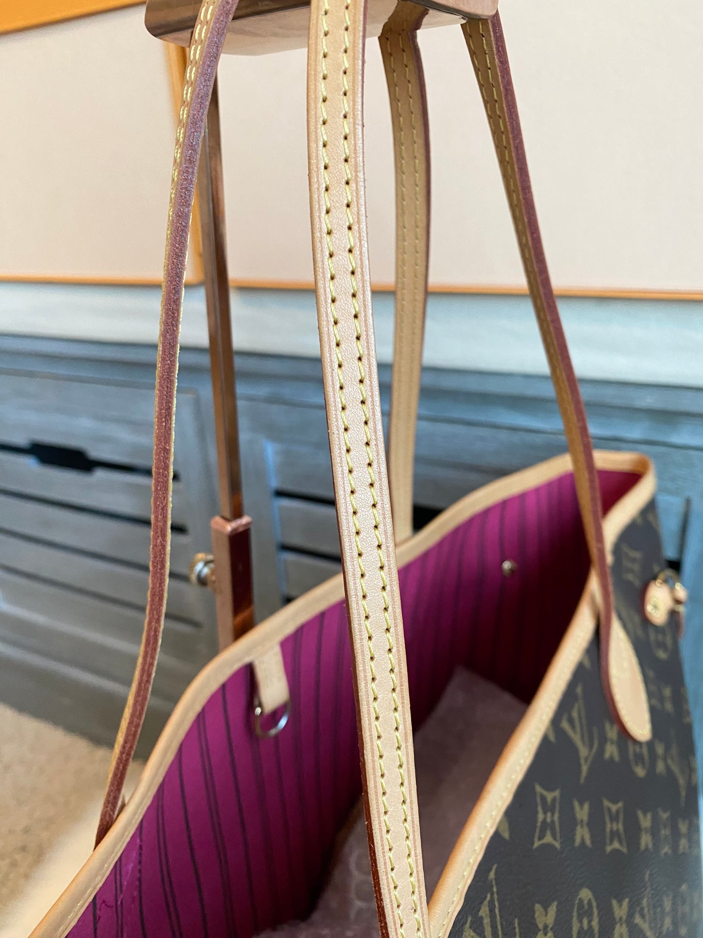 Louis Vuitton Neverfull MM With Pouch - Pivoine