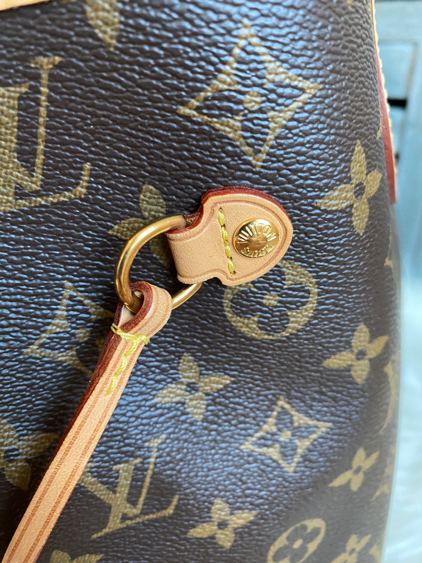 Louis Vuitton Neverfull MM With Pouch - Pivoine