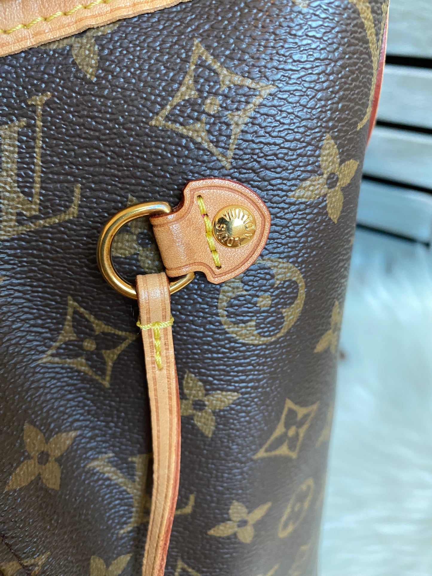 Louis Vuitton Neverfull MM With Pouch - Pivoine