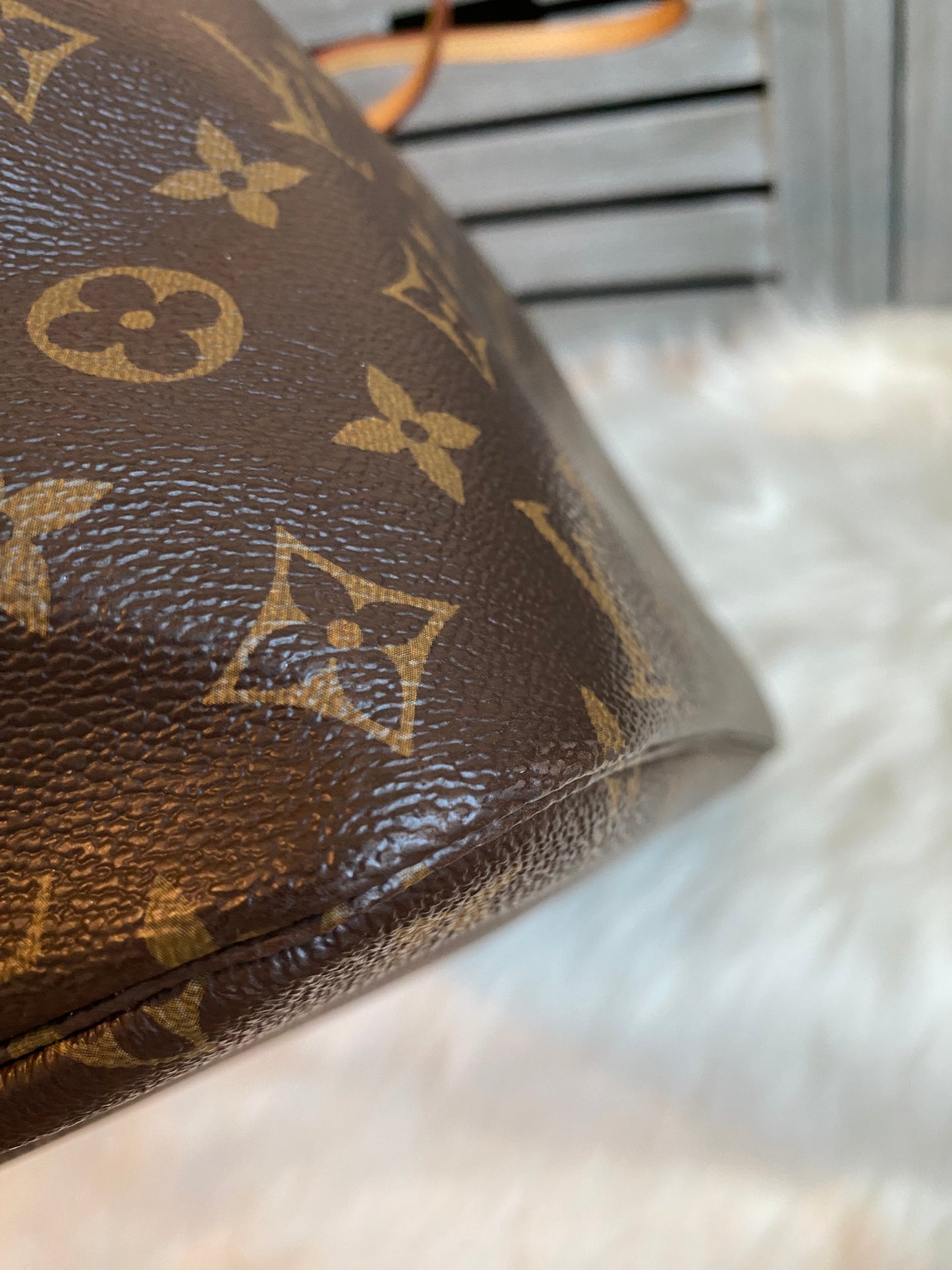 Louis Vuitton Neverfull MM With Pouch - Pivoine