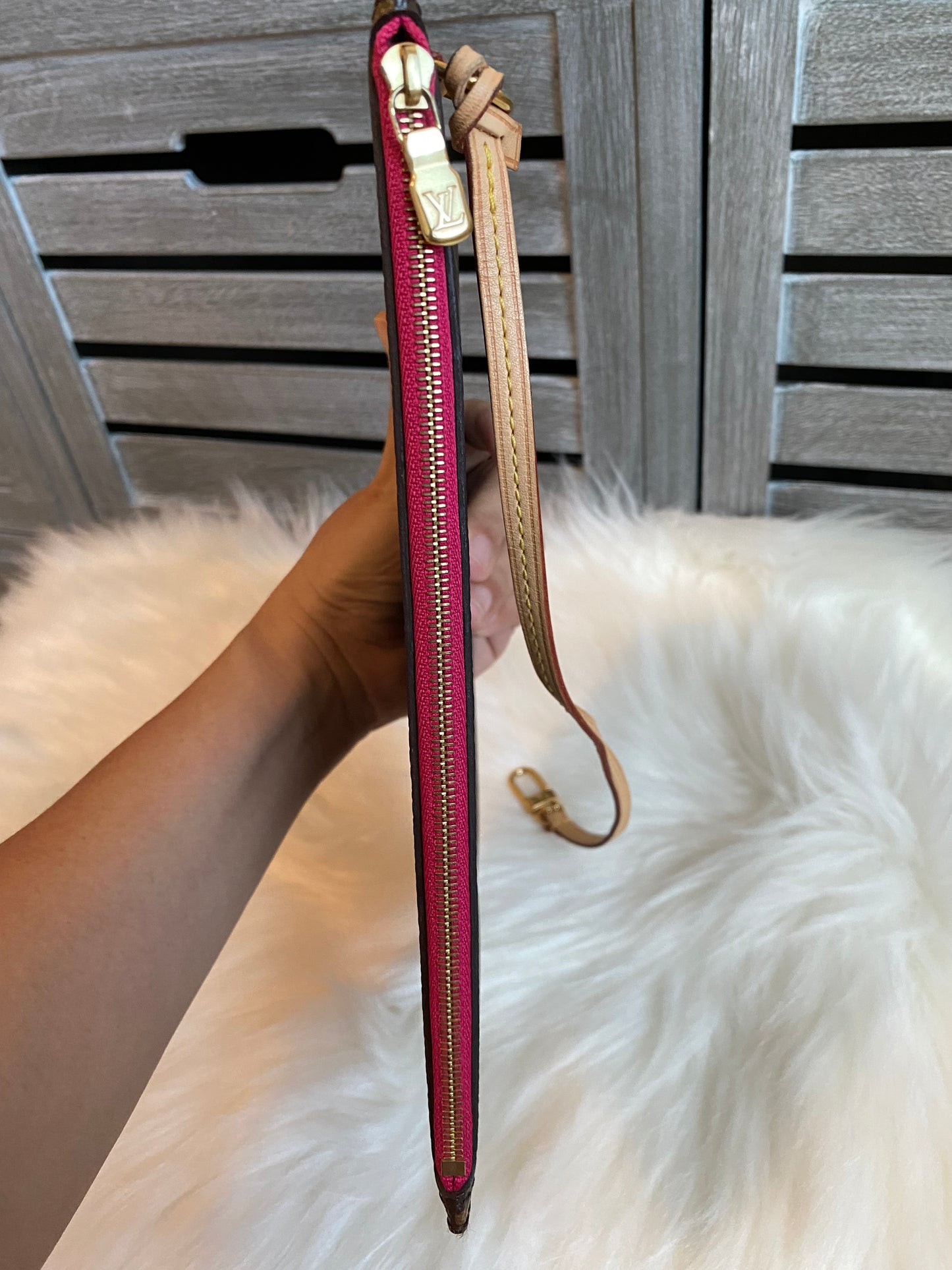 Louis Vuitton Neverfull MM With Pouch - Pivoine