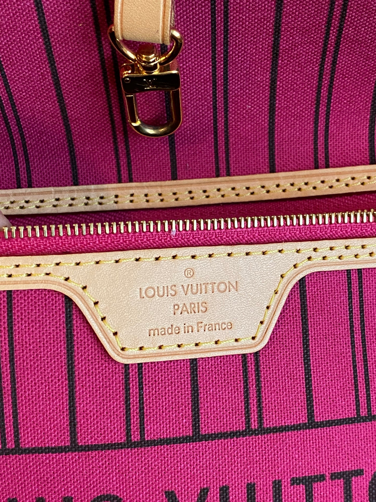 Louis Vuitton Neverfull MM With Pouch - Pivoine