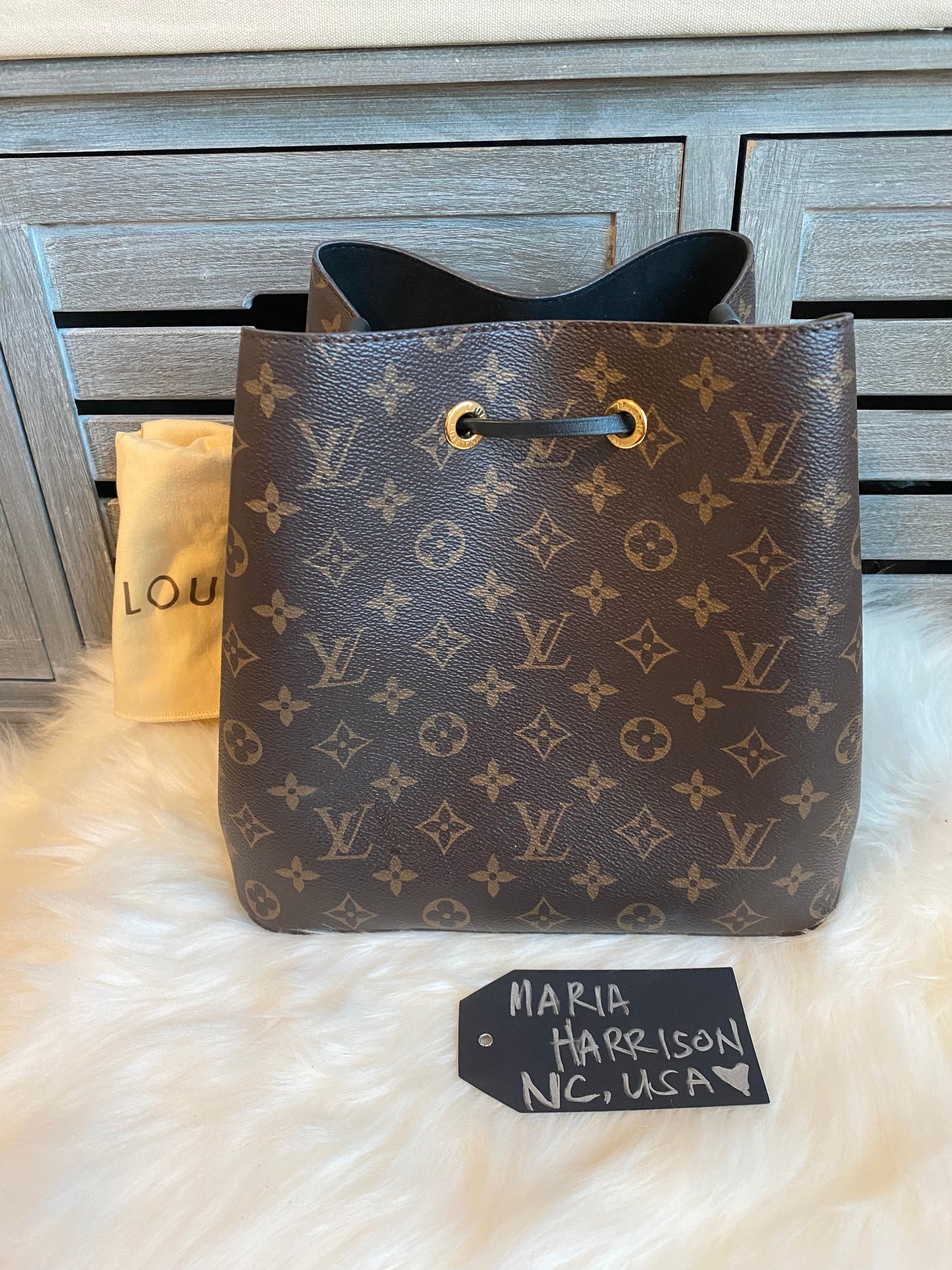 Louis Vuitton NeoNoe MM Black
