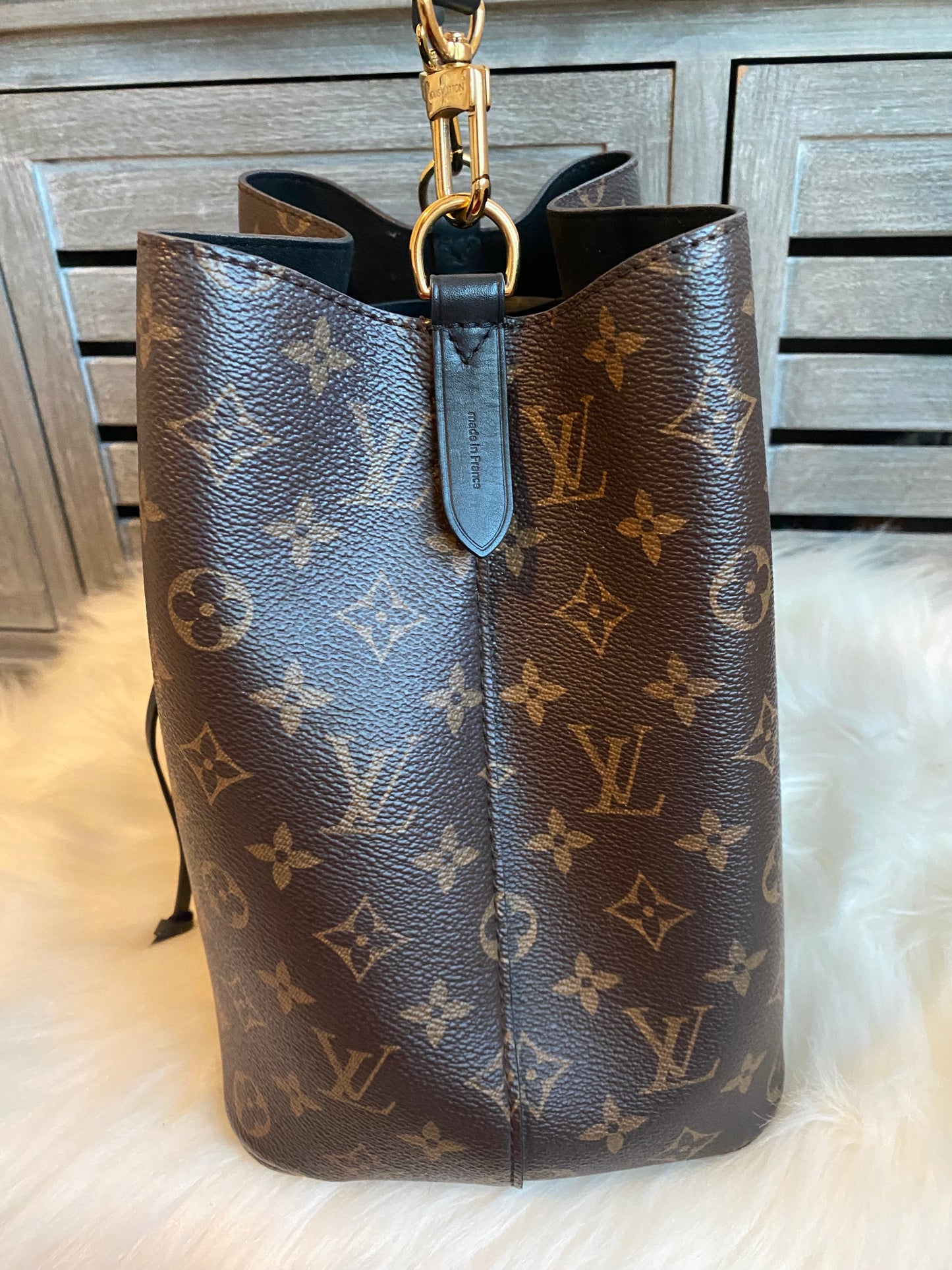 Louis Vuitton NeoNoe MM Black