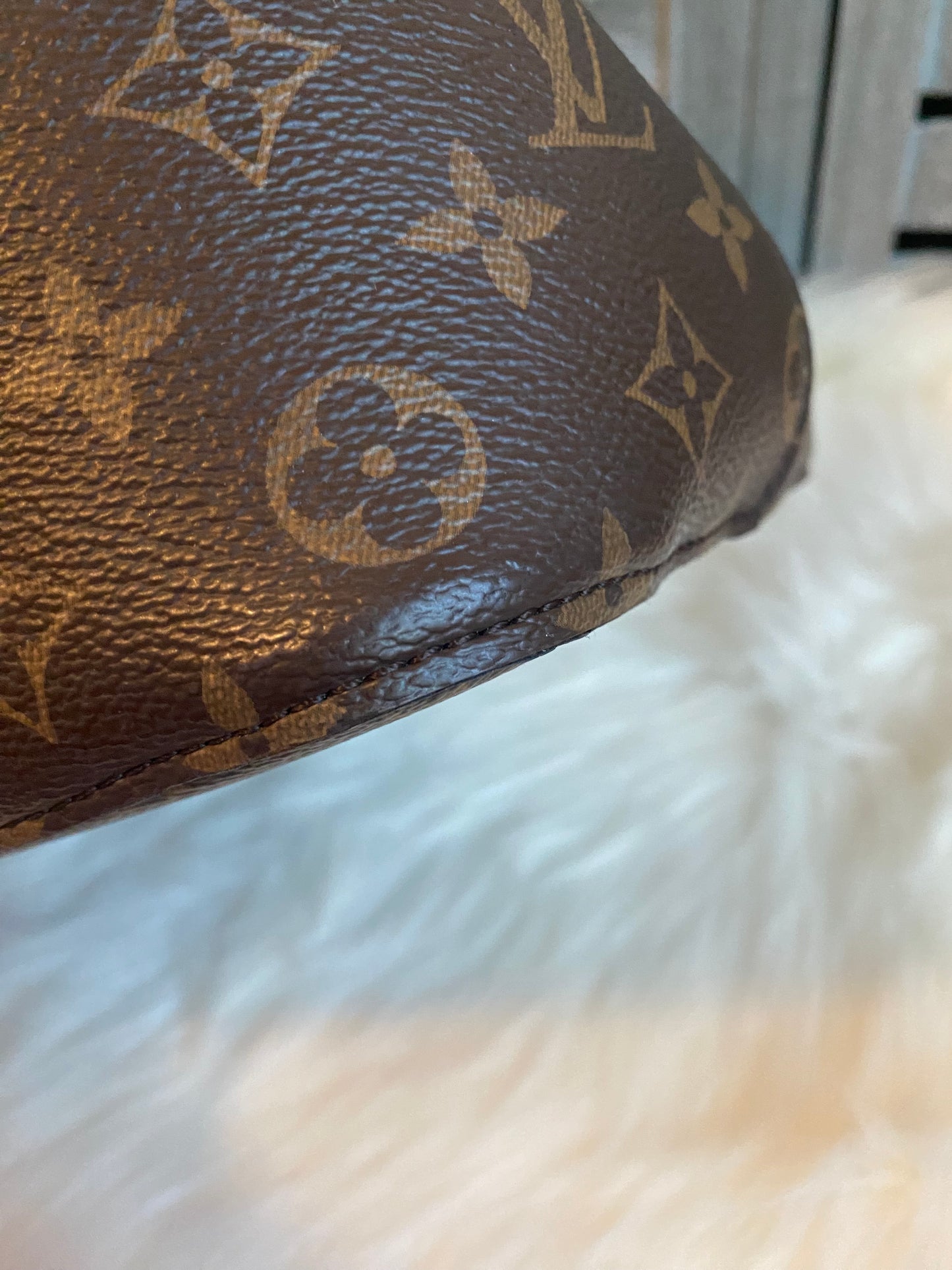 Louis Vuitton NeoNoe MM Black