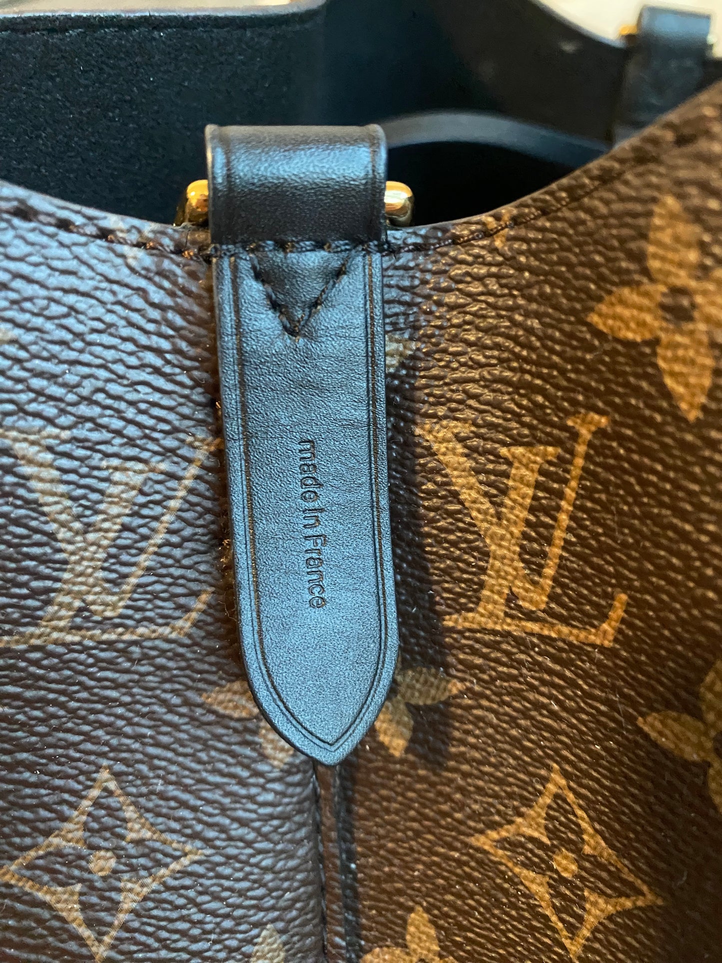 Louis Vuitton NeoNoe MM Black