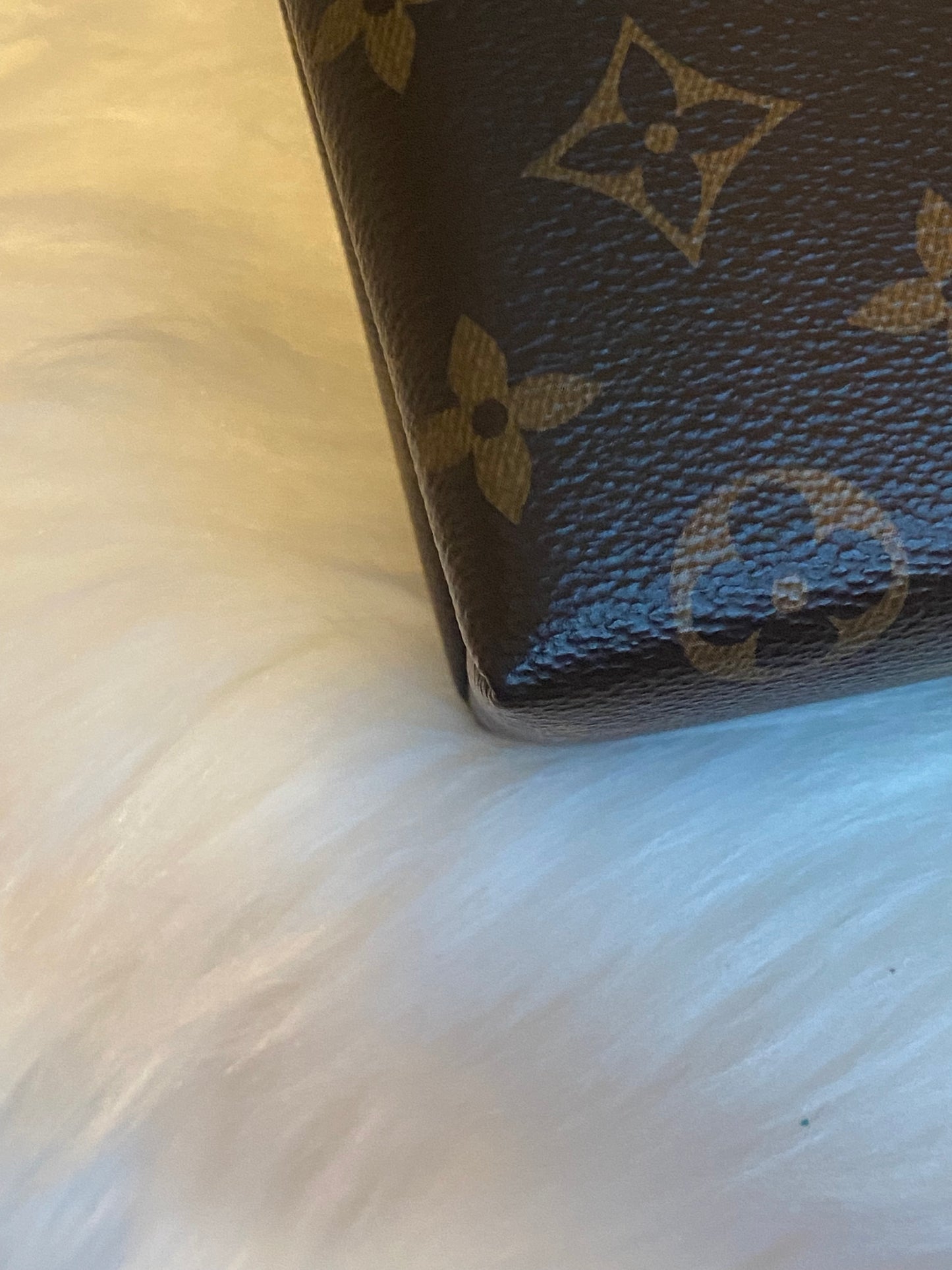 Louis Vuitton Locky BB Black