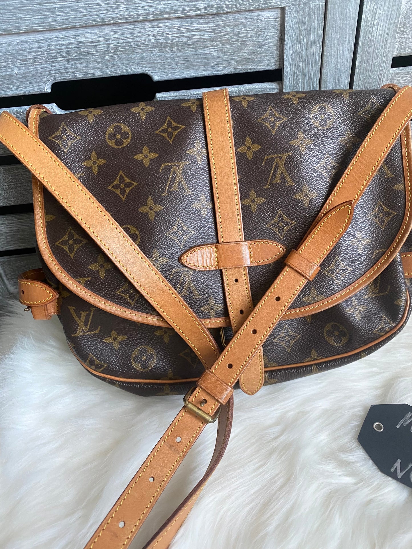 Louis Vuitton Saumur 30