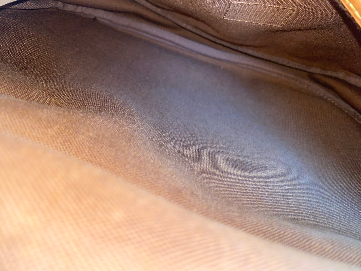 Louis Vuitton Saumur 30